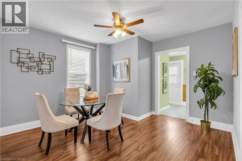 124 ELIZABETH Street