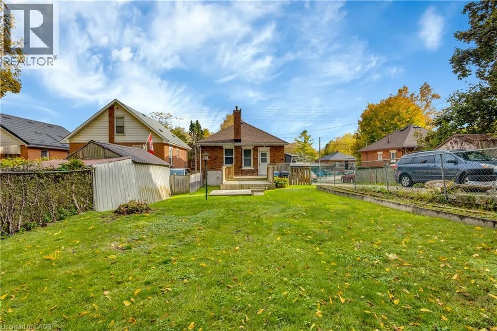 124 ELIZABETH Street