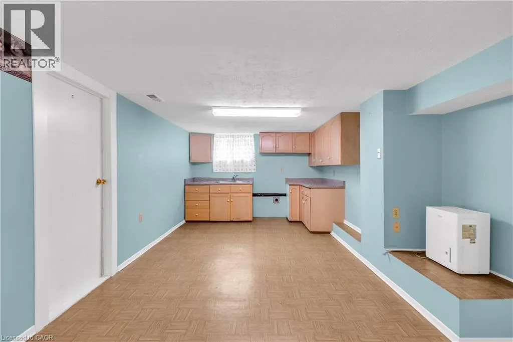 124 ELIZABETH Street