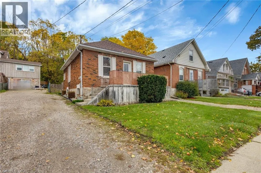 124 ELIZABETH Street