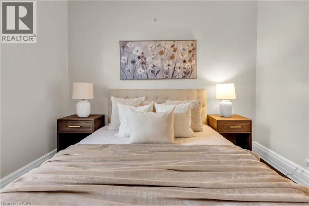 124 ELIZABETH Street