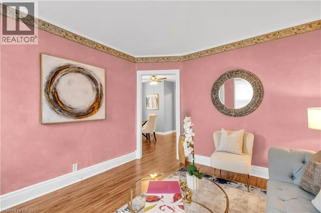 124 ELIZABETH Street