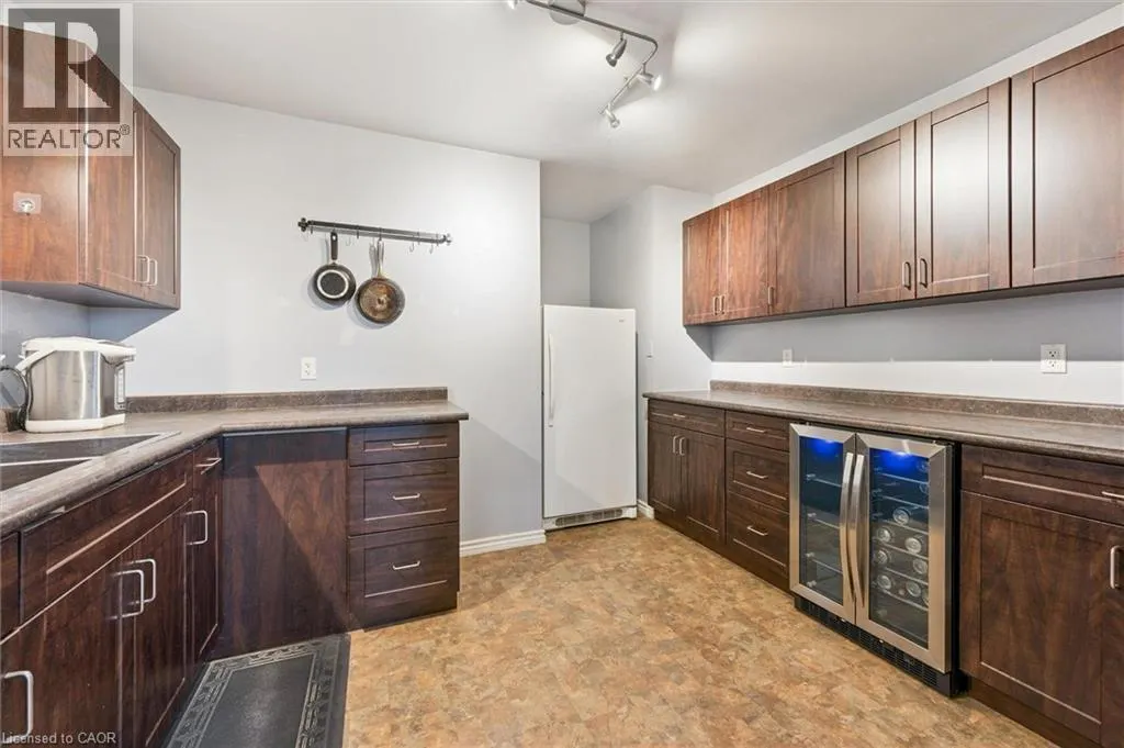 500 WATSON Parkway S