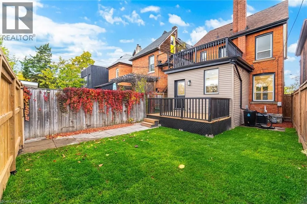 285 CHARLTON Avenue W