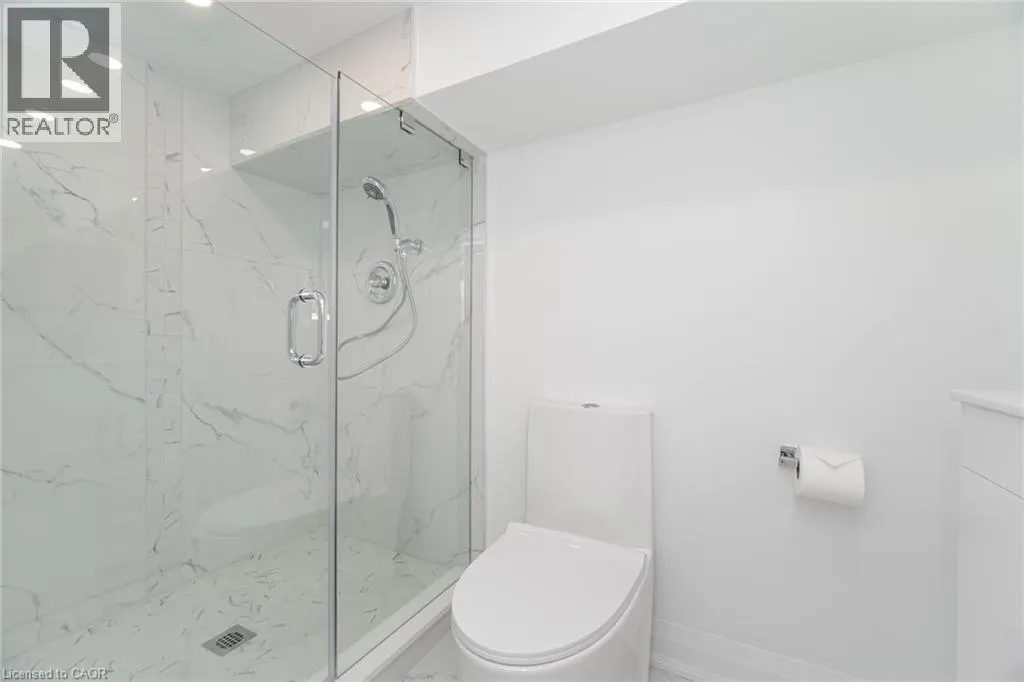 285 CHARLTON Avenue W