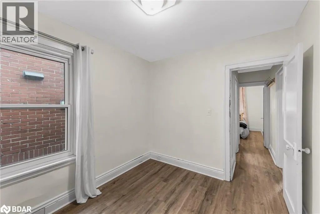 118 MOUNTVILLE Avenue