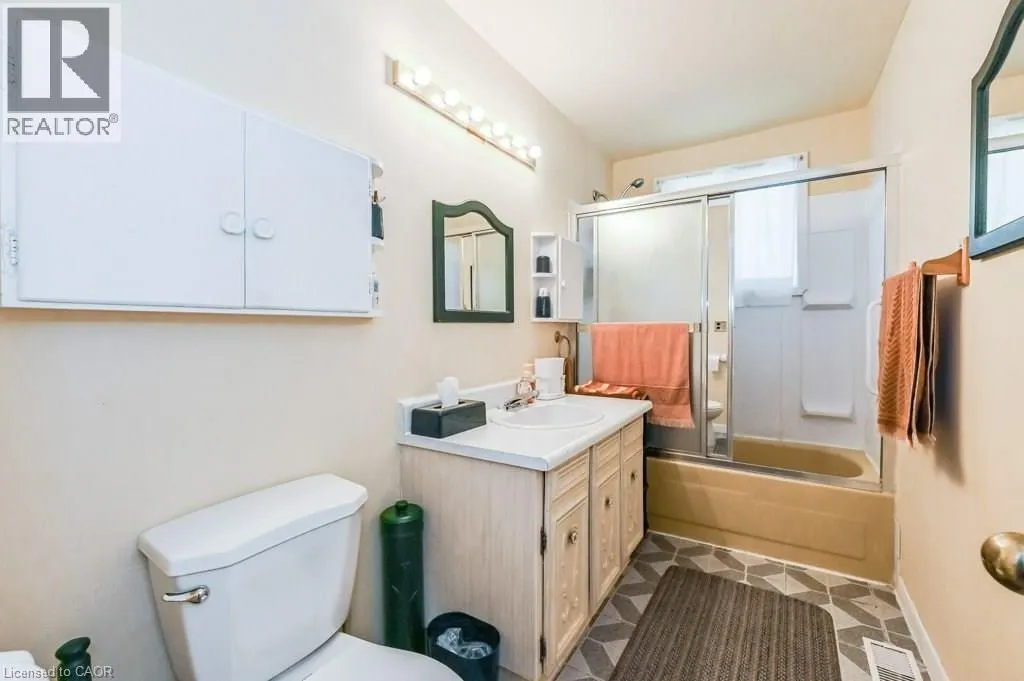 641 LIMERIDGE Road E