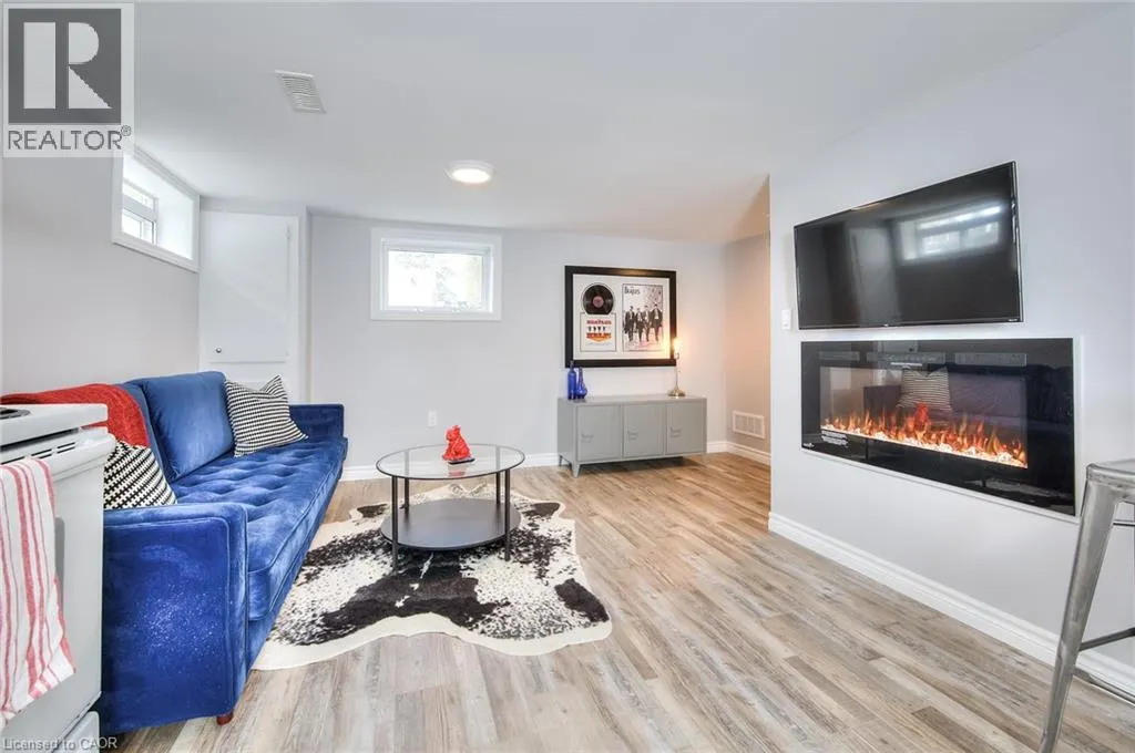 40 BRUNSWICK Avenue Unit# B, #B