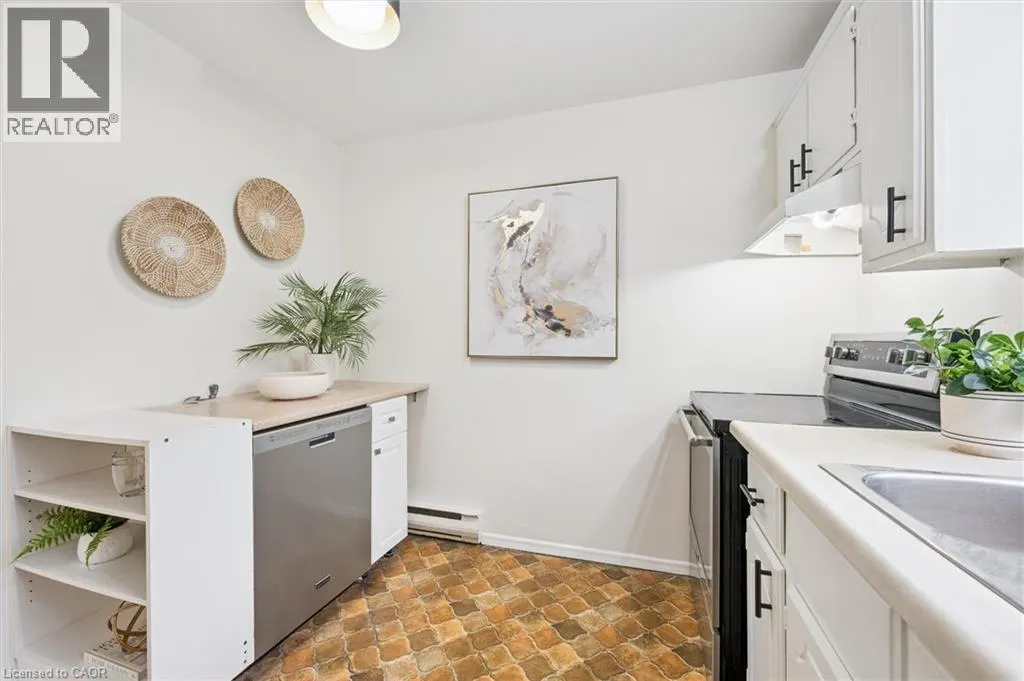 100 BLUEVALE Street N Unit# 29, #29