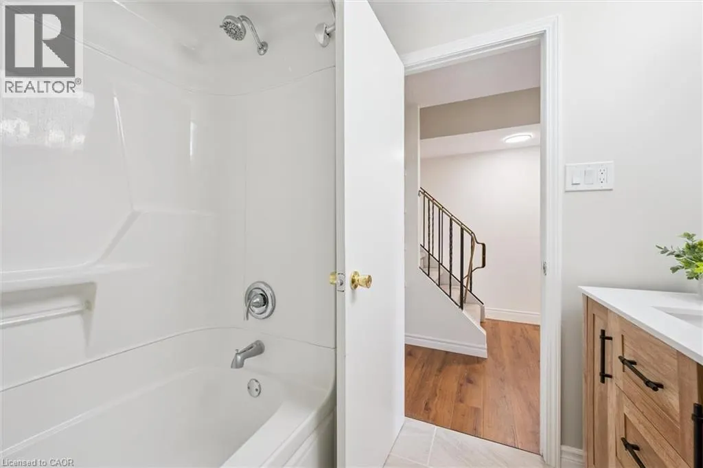 100 BLUEVALE Street N Unit# 29, #29