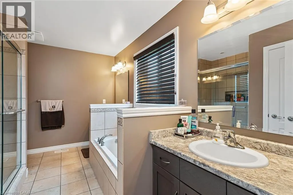 113 COULING Crescent Unit# UPPER, #UPPER