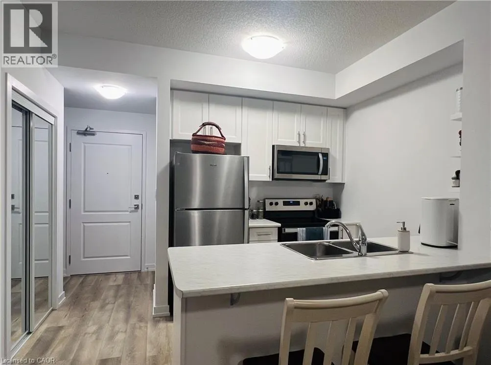 470 DUNDAS Street E Unit# 215, #215