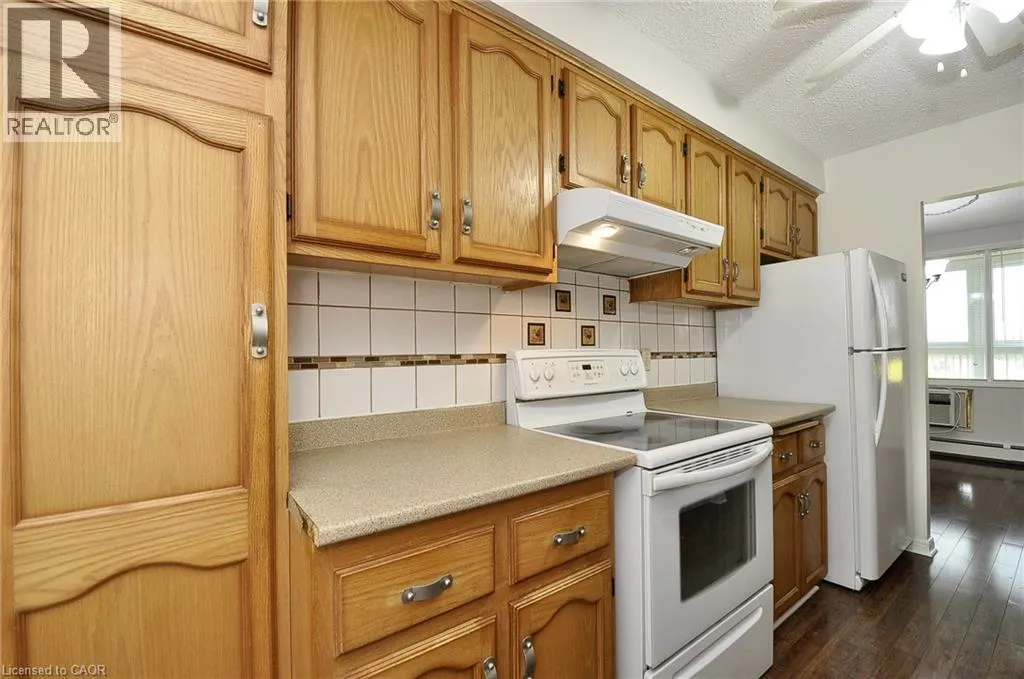 400 CHAMPLAIN Boulevard Unit# 404, #404