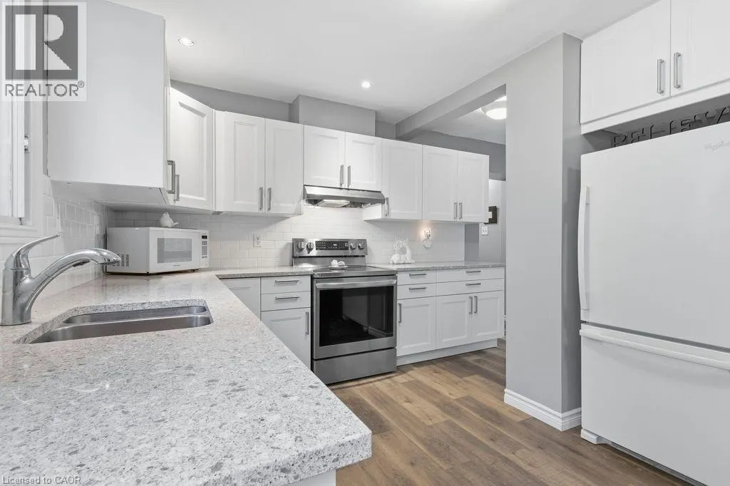 5119 CHERRYHILL Crescent