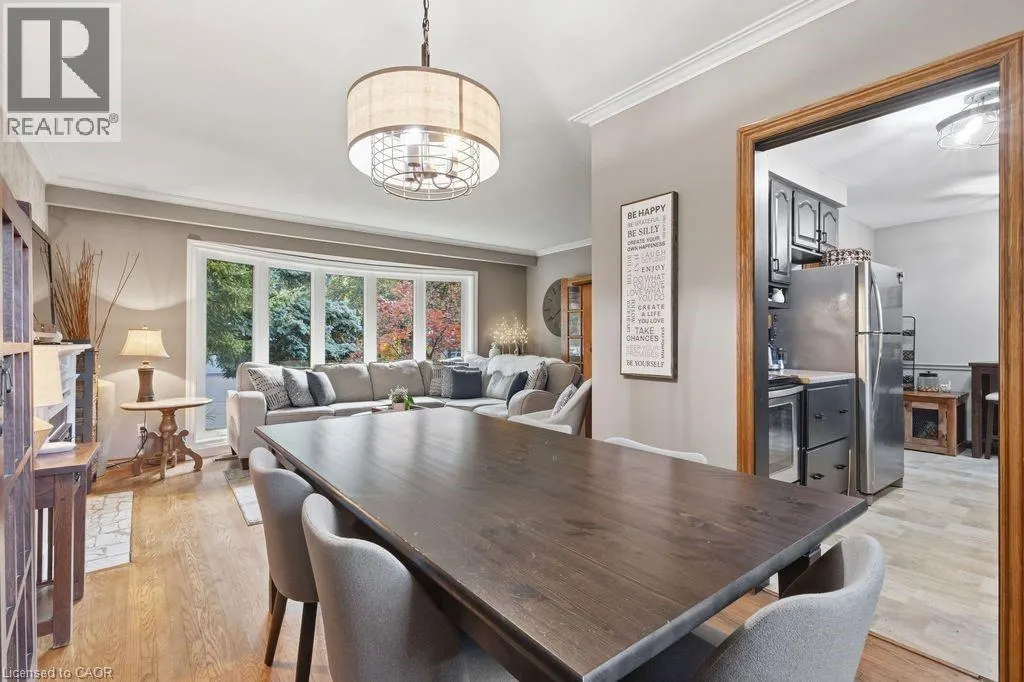 5119 CHERRYHILL Crescent