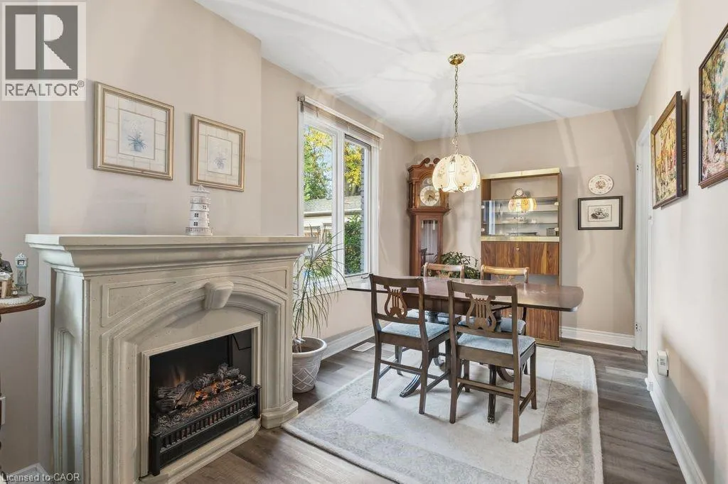 5119 CHERRYHILL Crescent