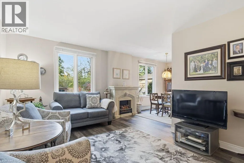 5119 CHERRYHILL Crescent