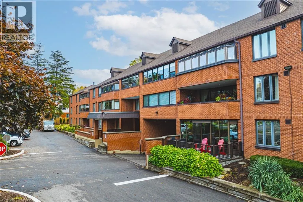 150 WILSON Street W Unit# 215, #215