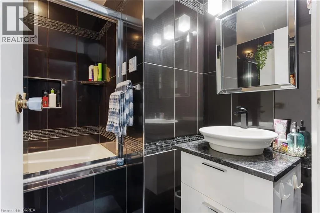 65 GLAMIS Street Unit# 17, #17