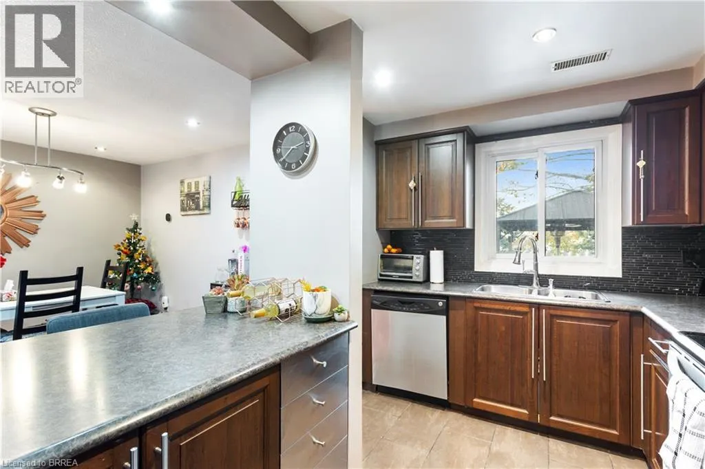 65 GLAMIS Street Unit# 17, #17