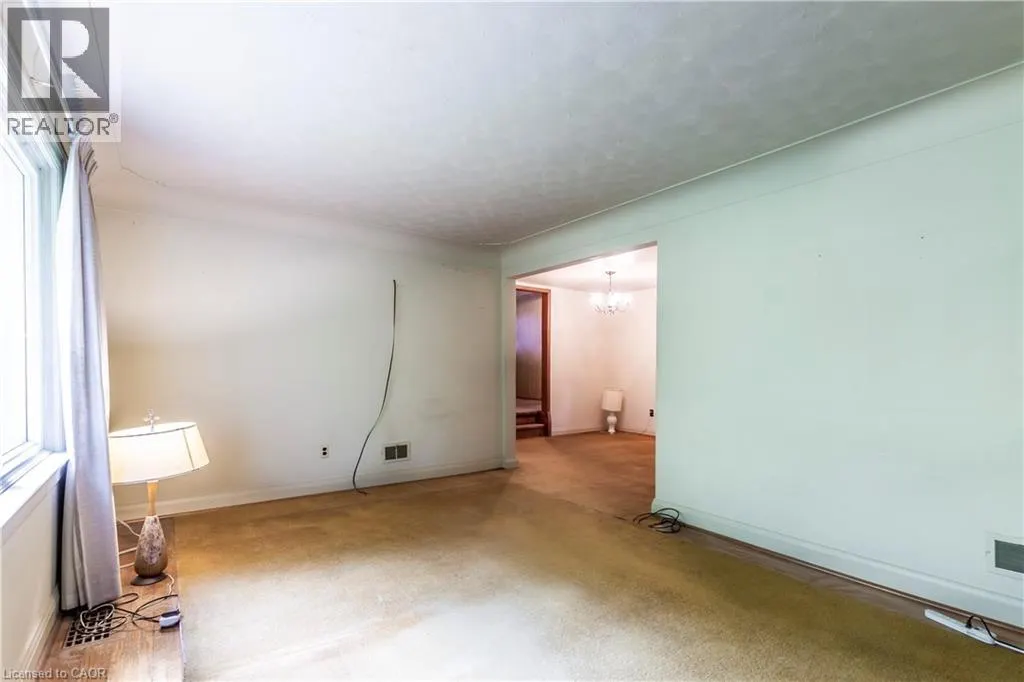 14 CLOVERHILL Avenue