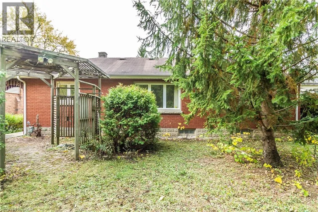 14 CLOVERHILL Avenue