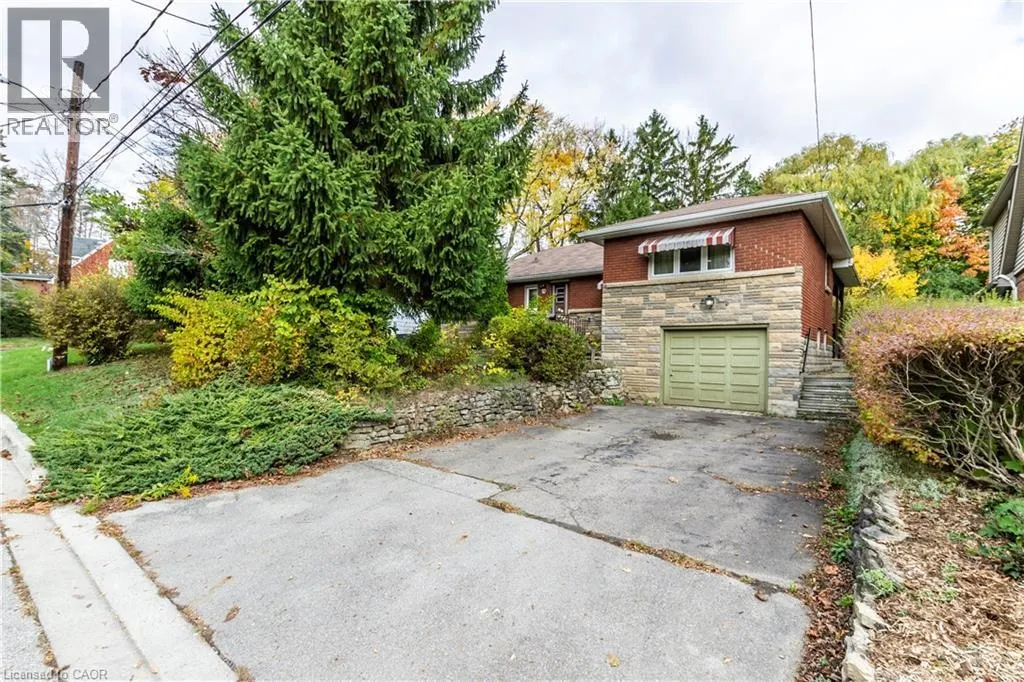 14 CLOVERHILL Avenue