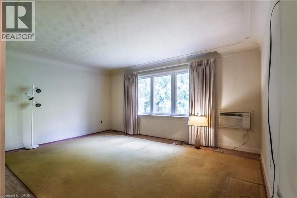 14 CLOVERHILL Avenue