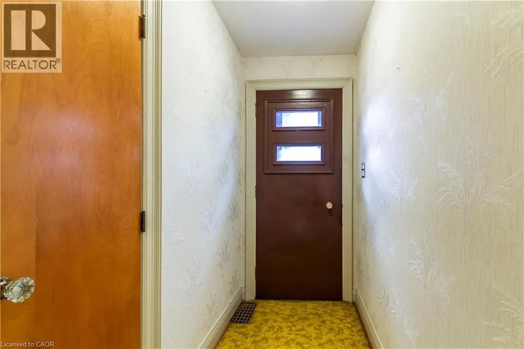 14 CLOVERHILL Avenue