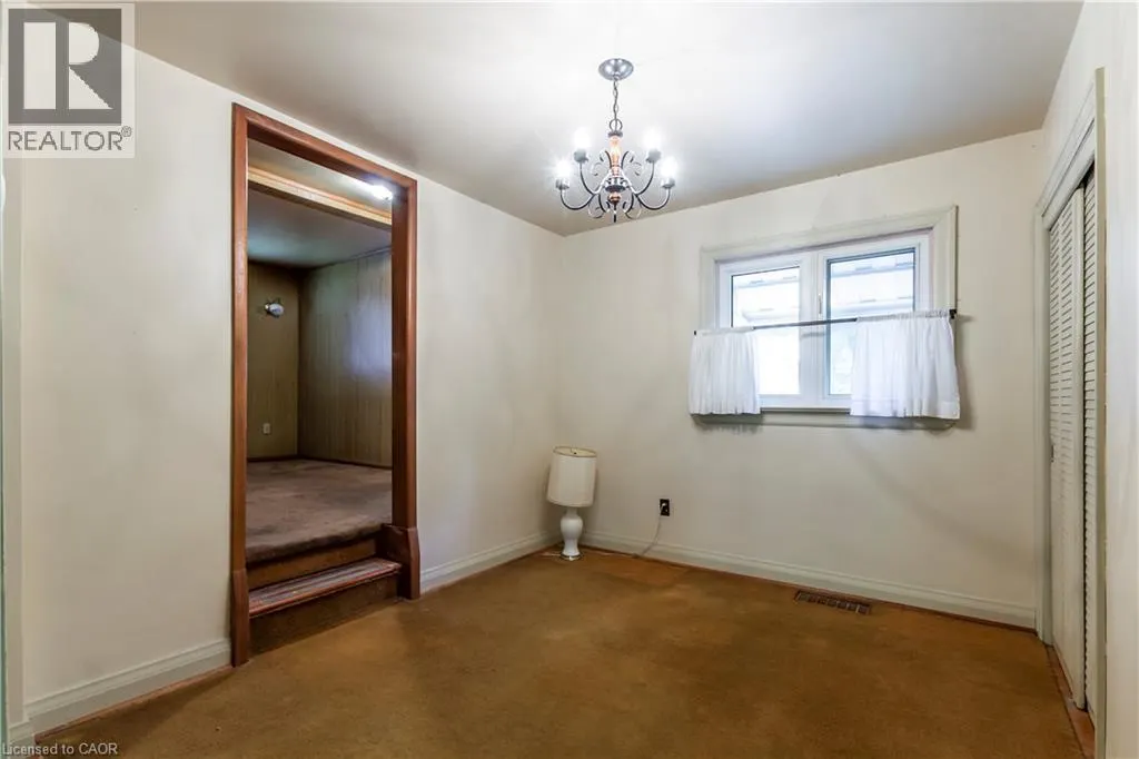 14 CLOVERHILL Avenue