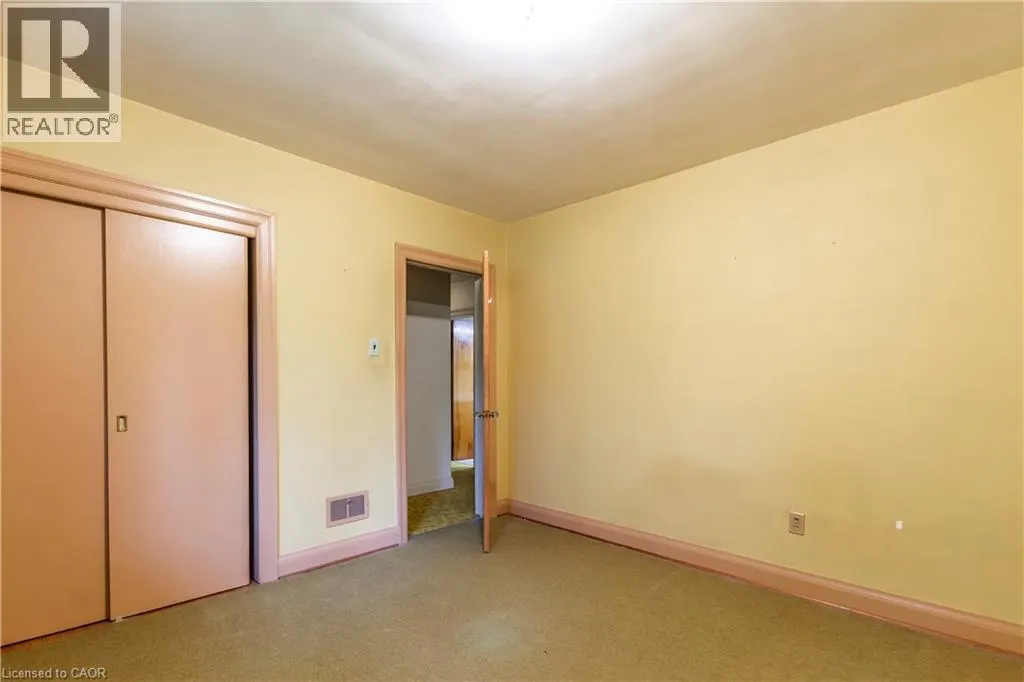 14 CLOVERHILL Avenue