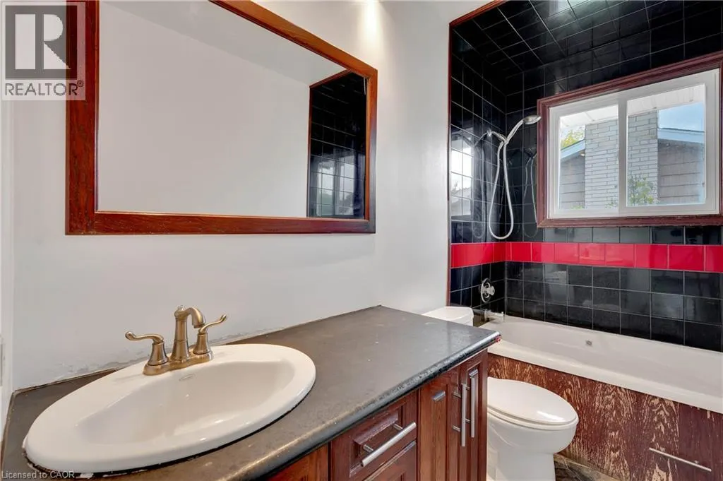 18 KINGSTON Crescent