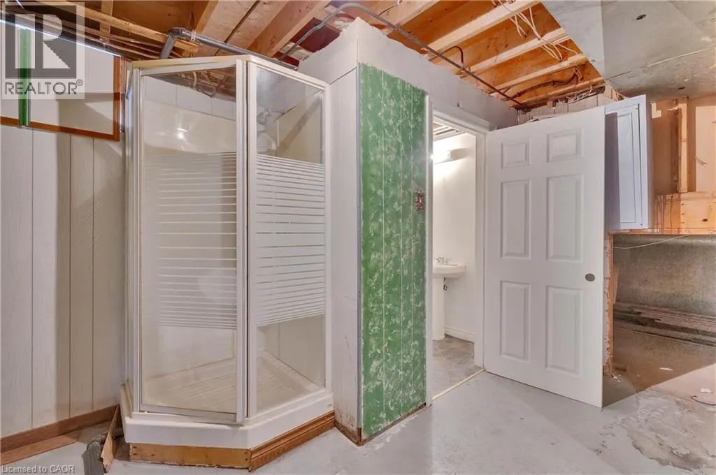 18 KINGSTON Crescent