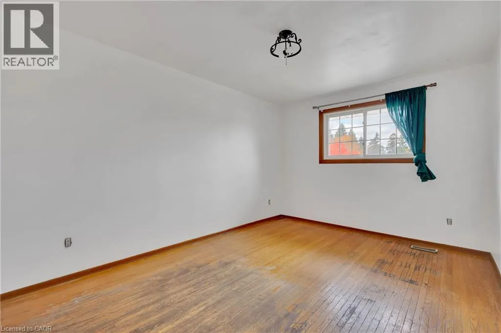 18 KINGSTON Crescent