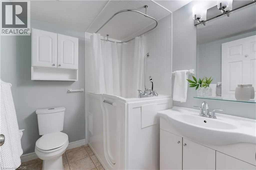 1272 ONTARIO Street Unit# 204, #204