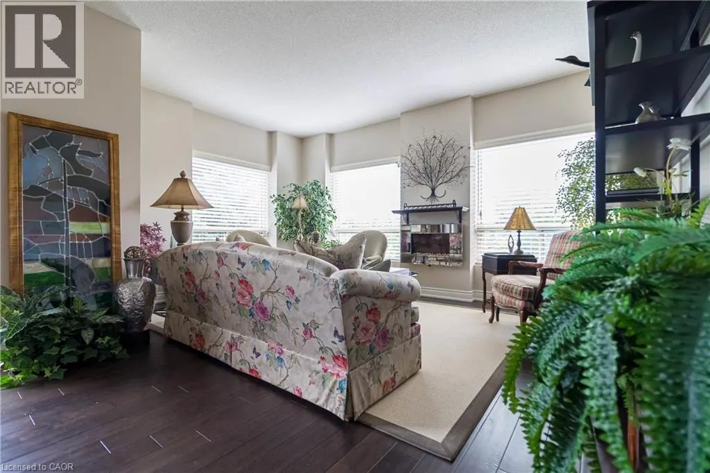 3497 UPPER MIDDLE Road Unit# 305, #305