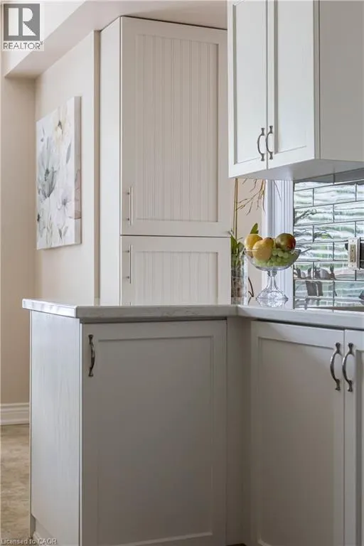 3497 UPPER MIDDLE Road Unit# 305, #305