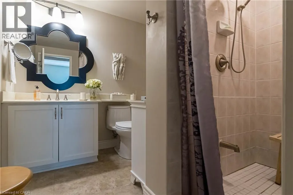 3497 UPPER MIDDLE Road Unit# 305, #305