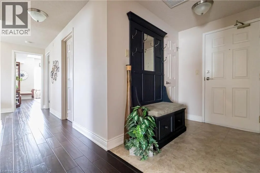 3497 UPPER MIDDLE Road Unit# 305, #305