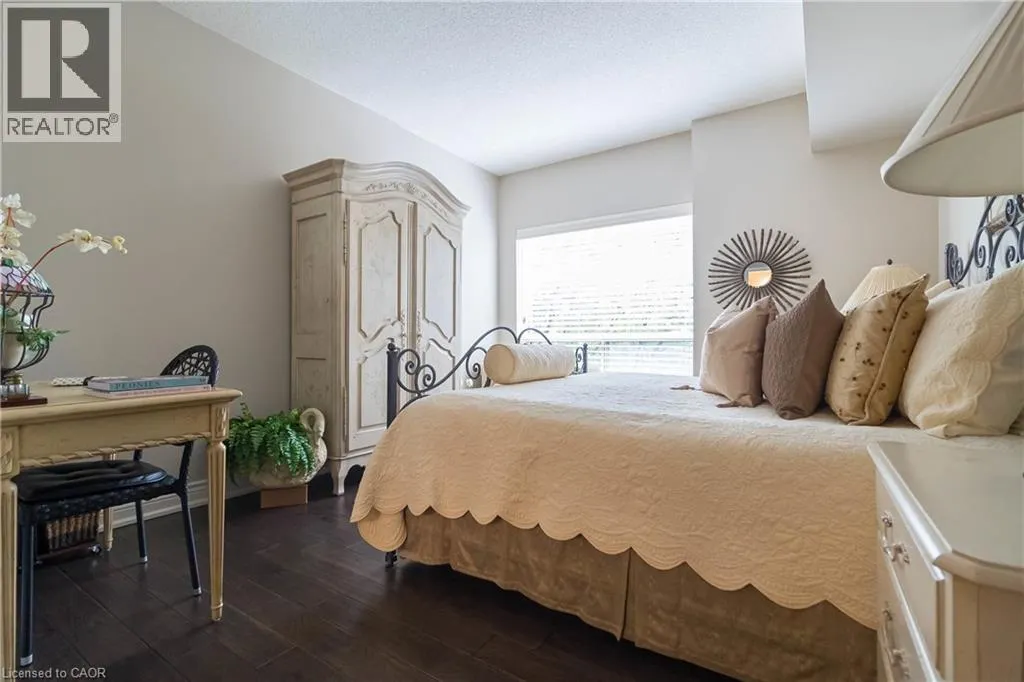 3497 UPPER MIDDLE Road Unit# 305, #305