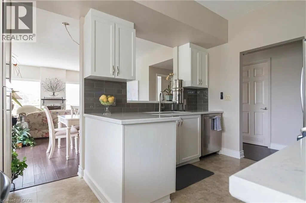 3497 UPPER MIDDLE Road Unit# 305, #305