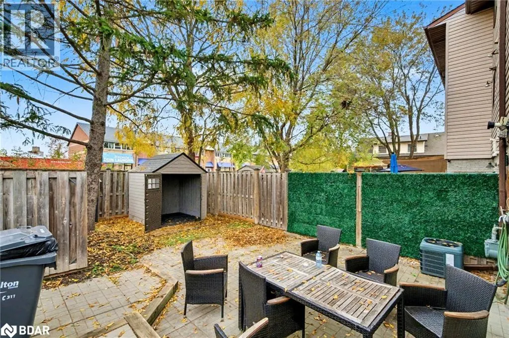 64 BRONTE Street S Unit# 8, #8