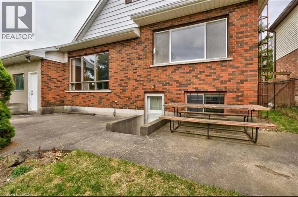 171 STONE CHURCH Road E