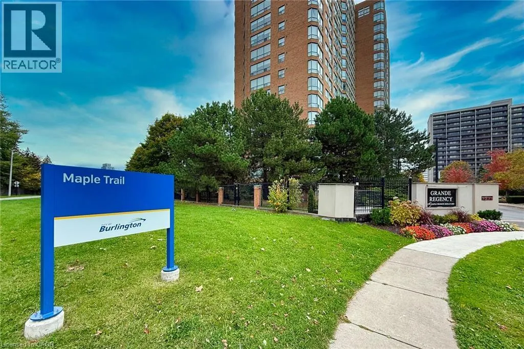 1276 MAPLE CROSSING Boulevard Unit# 111, #111