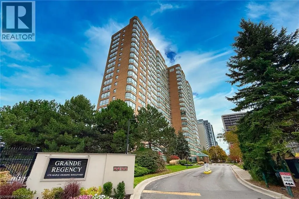 1276 MAPLE CROSSING Boulevard Unit# 111, #111