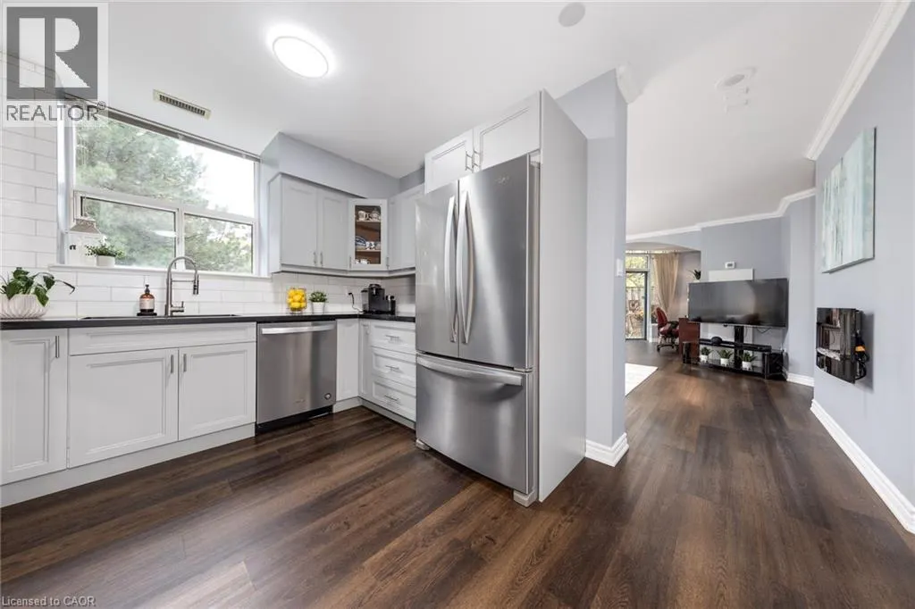 1276 MAPLE CROSSING Boulevard Unit# 111, #111