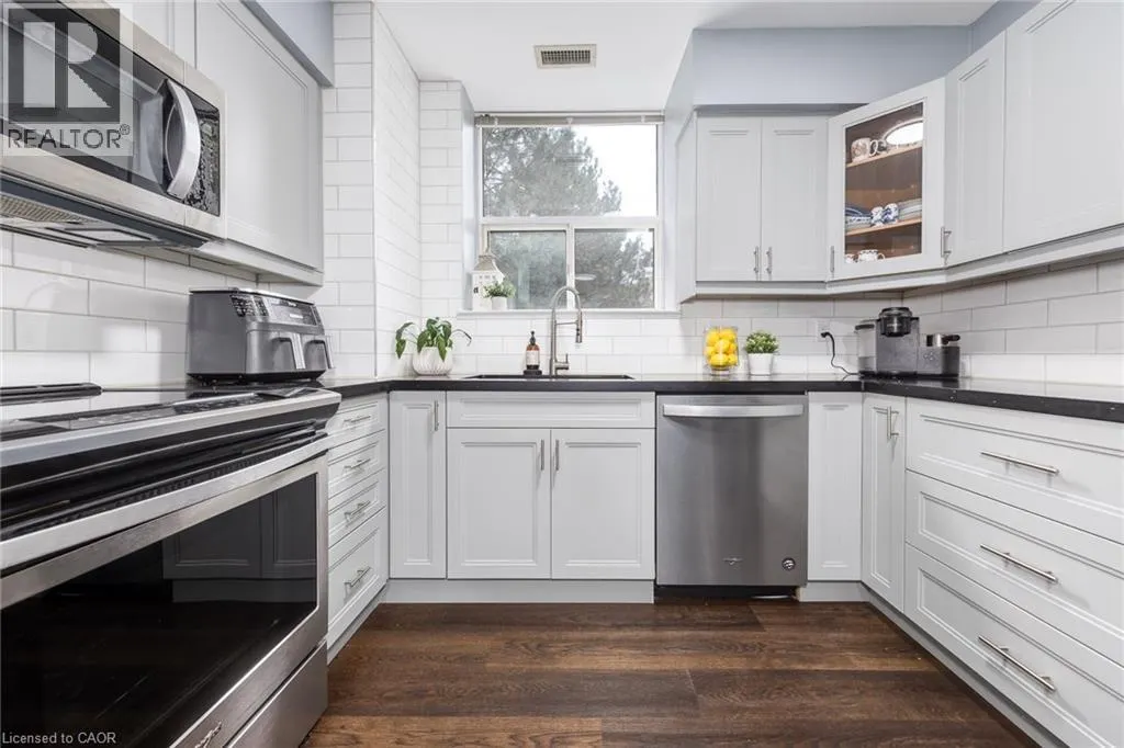 1276 MAPLE CROSSING Boulevard Unit# 111, #111