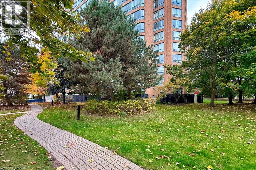 1276 MAPLE CROSSING Boulevard Unit# 111, #111