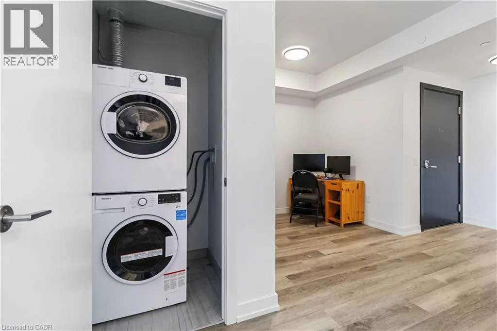 15 WELLINGTON Street S Unit# 408, #408