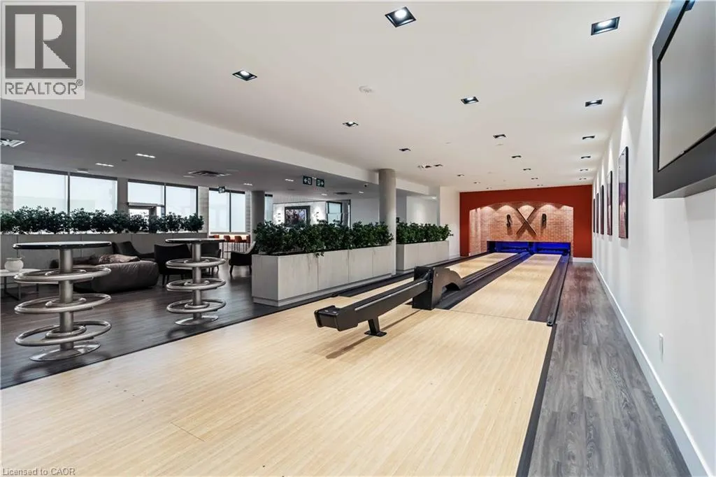 15 WELLINGTON Street S Unit# 408, #408